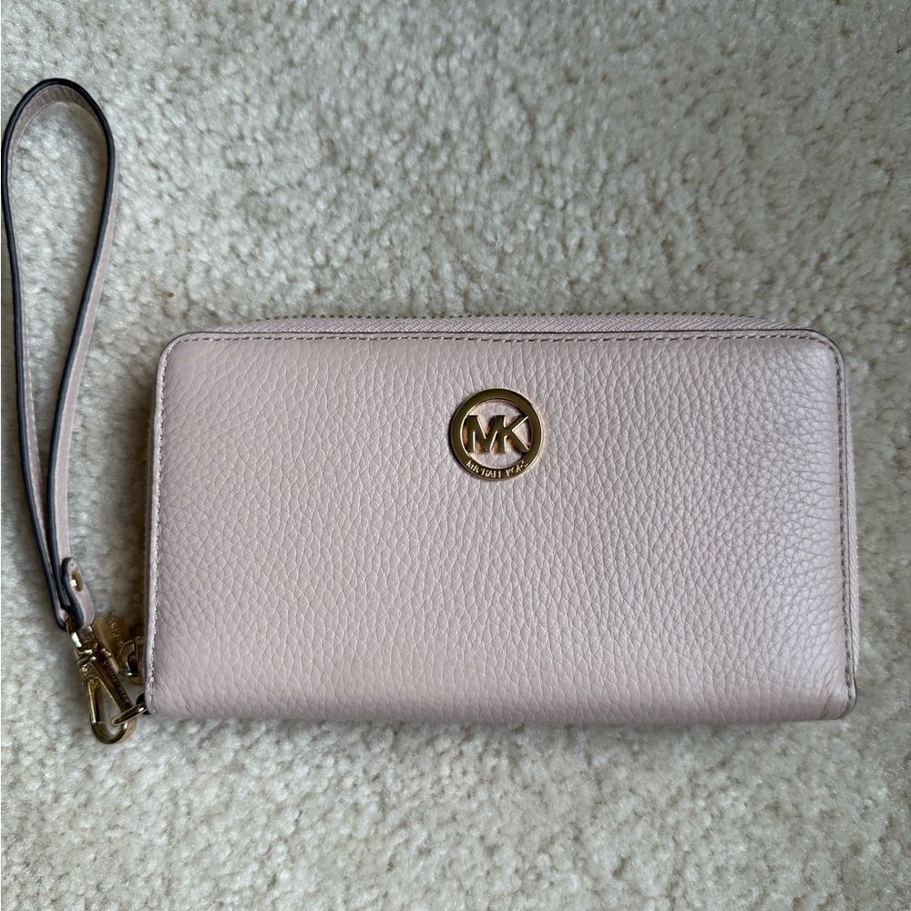 Michael Kors Blush Pink Wristlet